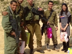 Delivering mishloach manot to soldiers