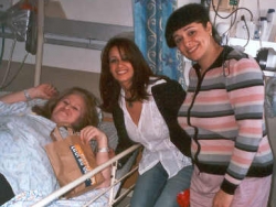 Visiting terror victim recuperating at Levenstein Hospital